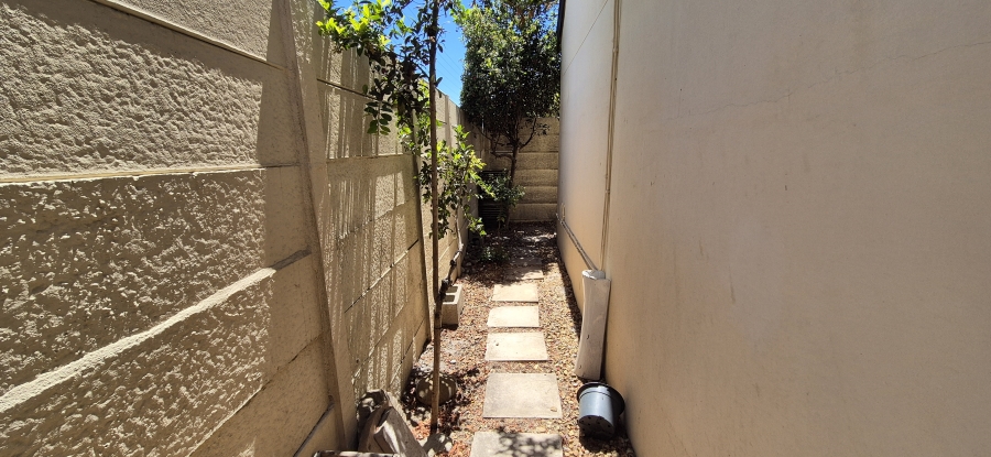 2 Bedroom Property for Sale in Parklands Western Cape